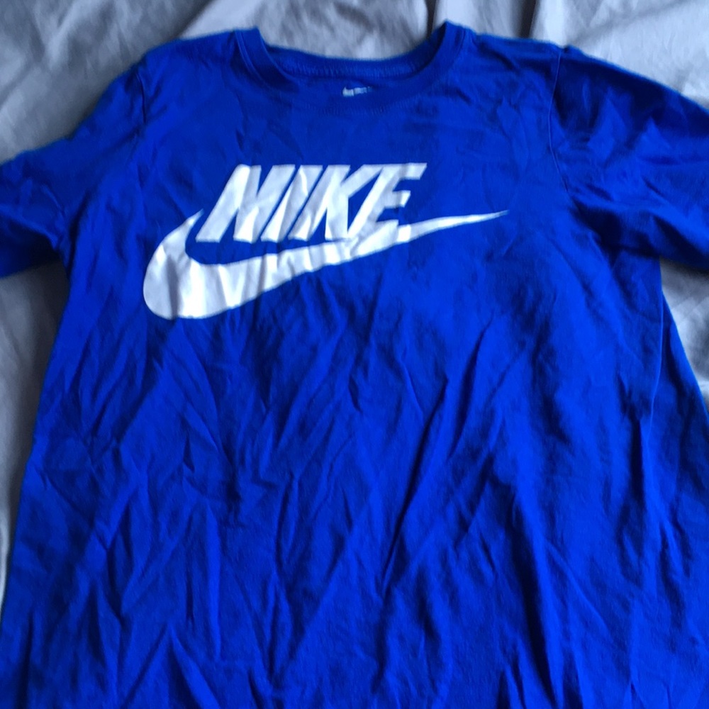 Nike tee shirt
